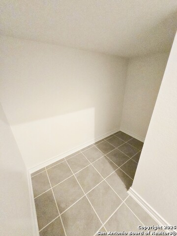 Listing photo id 11 for 10643 Military W Unit 37