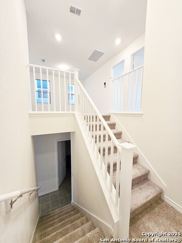 Listing photo id 12 for 10643 Military W Unit 37