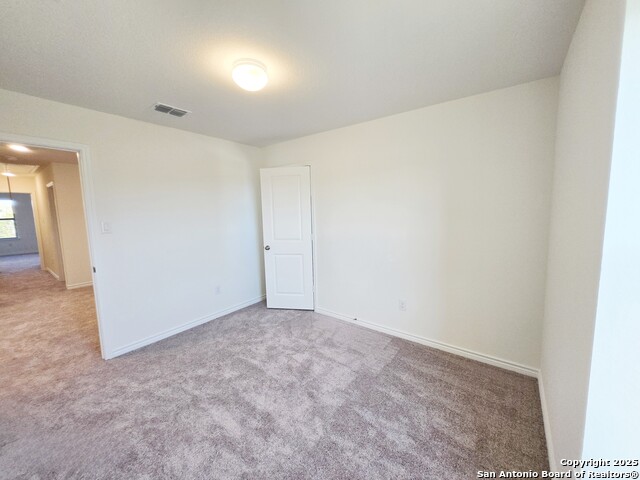 Listing photo id 19 for 10643 Military W Unit 37