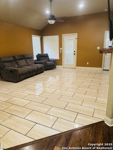 Listing photo id 8 for 2309 Ranch Estates N