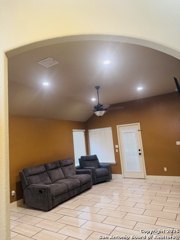 Listing photo id 9 for 2309 Ranch Estates N