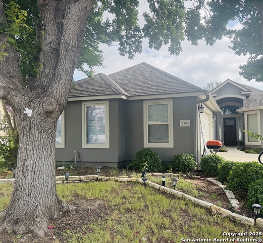 Listing photo id 1 for 2309 Ranch Estates N