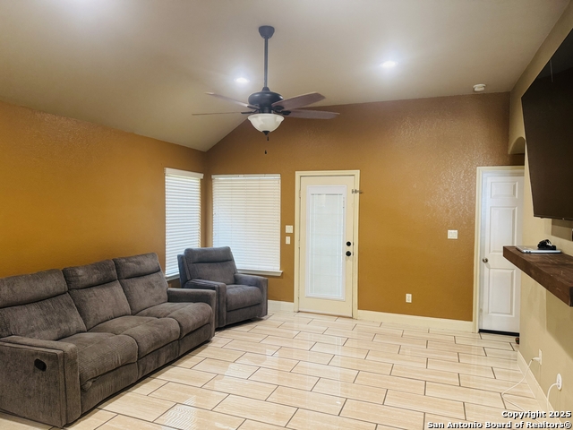Listing photo id 7 for 2309 Ranch Estates N