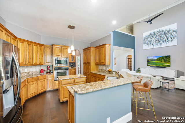 Listing photo id 14 for 12415 Winding Branch