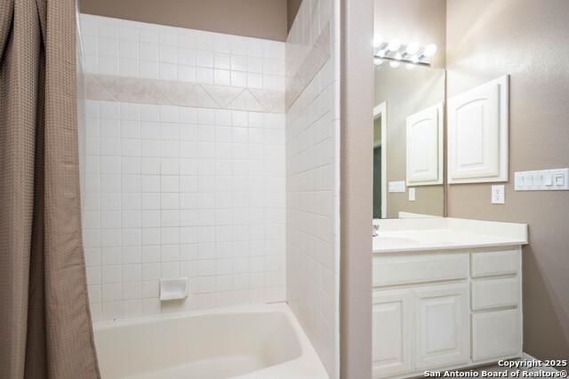 Listing photo id 32 for 12415 Winding Branch