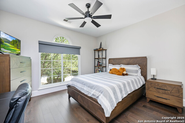 Listing photo id 33 for 12415 Winding Branch