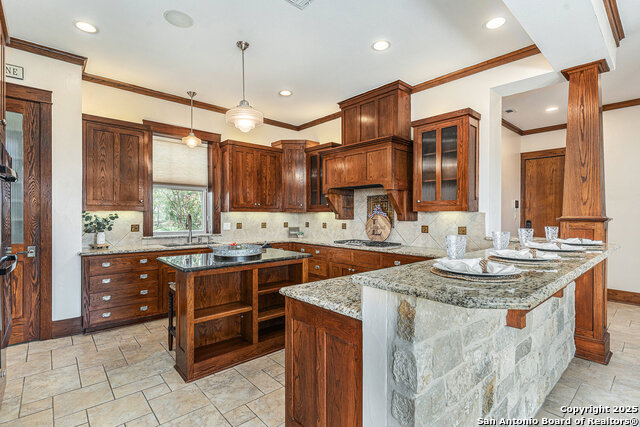 Listing photo id 11 for 49 Blue Diamond