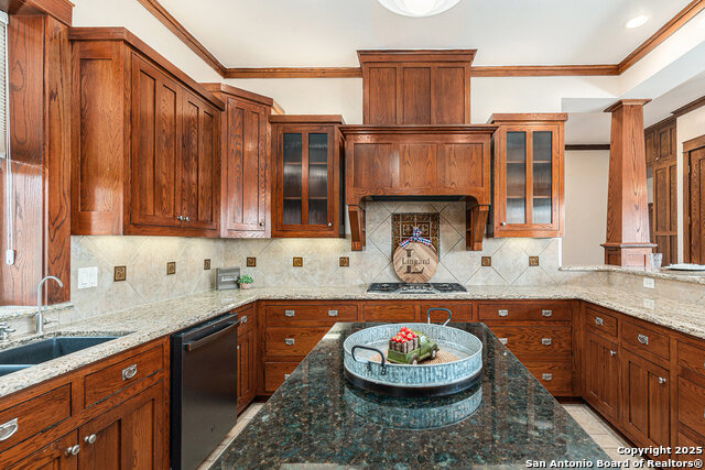 Listing photo id 13 for 49 Blue Diamond
