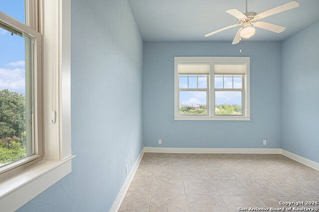 Listing photo id 23 for 49 Blue Diamond