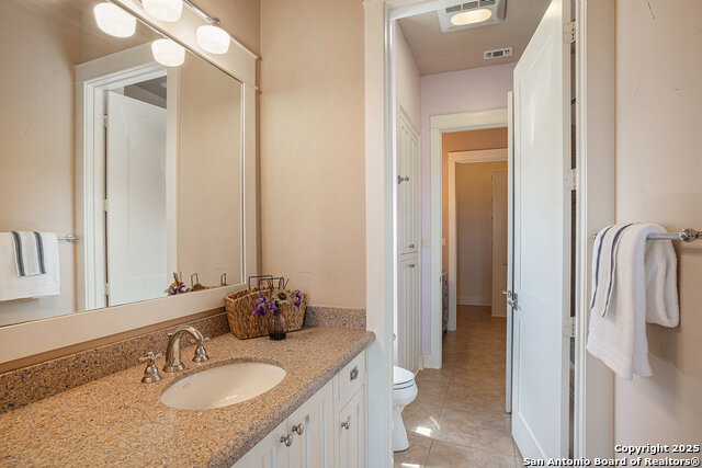 Listing photo id 24 for 49 Blue Diamond