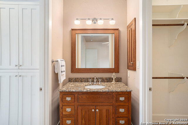 Listing photo id 26 for 49 Blue Diamond