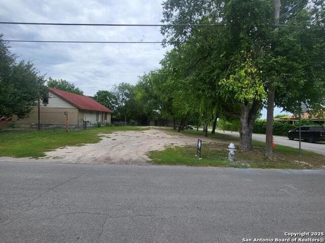 Image 5 of 9 For 5050 Hemphill Dr