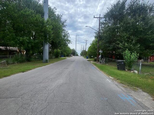 Image 7 of 9 For 5050 Hemphill Dr