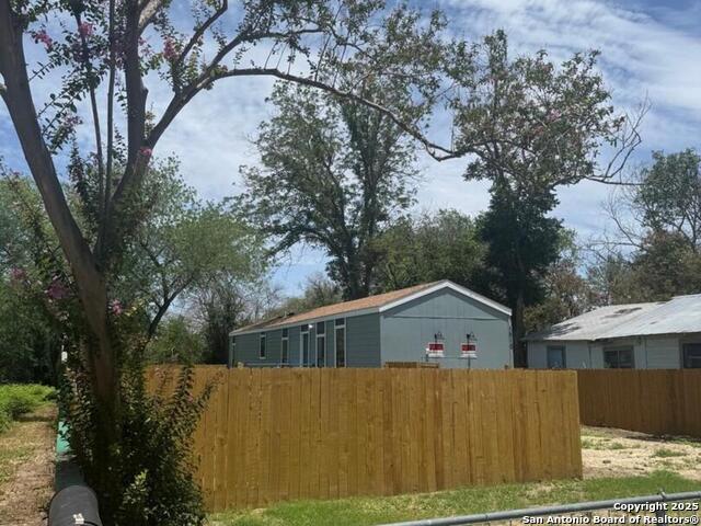 Listing photo id 0 for 1510 12th