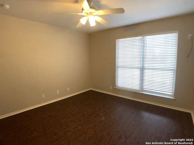 Listing photo id 12 for 2614 Dove Crossing Dr