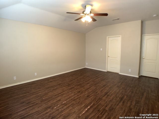 Listing photo id 17 for 2614 Dove Crossing Dr