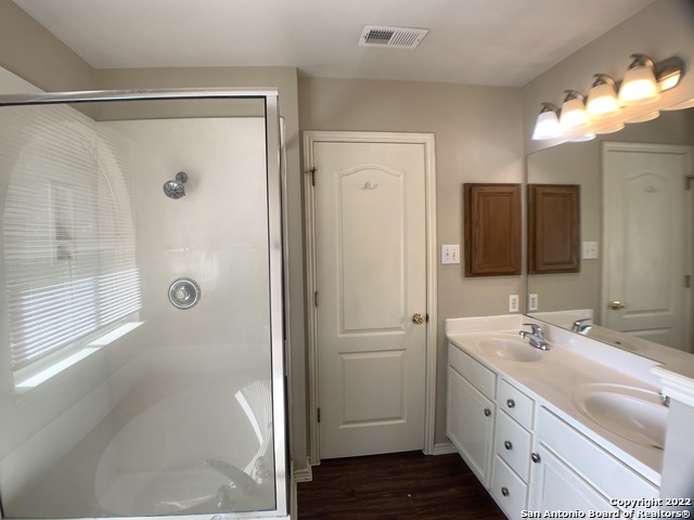 Listing photo id 19 for 2614 Dove Crossing Dr