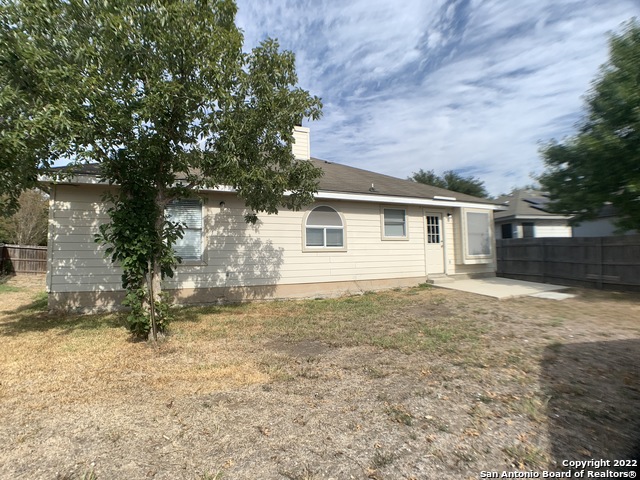 Listing photo id 23 for 2614 Dove Crossing Dr
