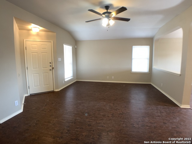 Listing photo id 2 for 2614 Dove Crossing Dr