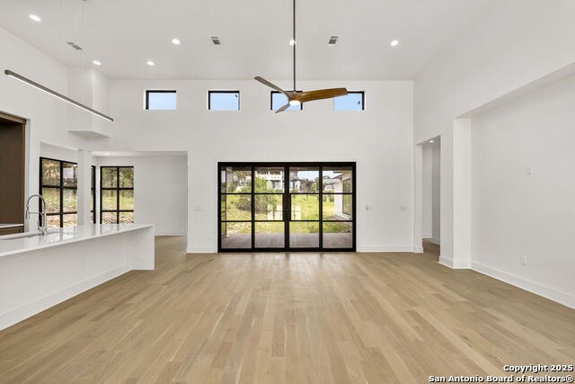 Image 6 of 29 For 9847 Midsomer Pl