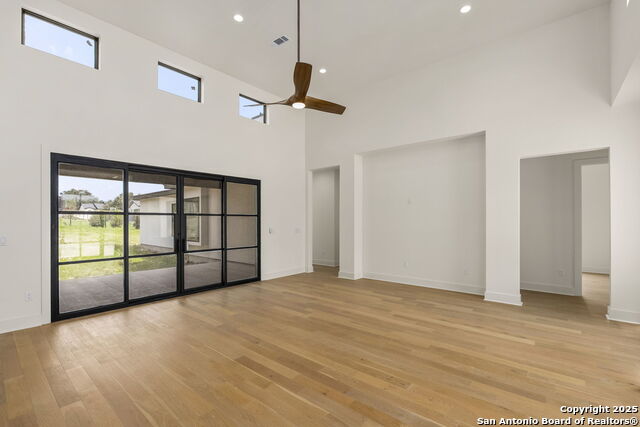 Image 7 of 29 For 9847 Midsomer Pl