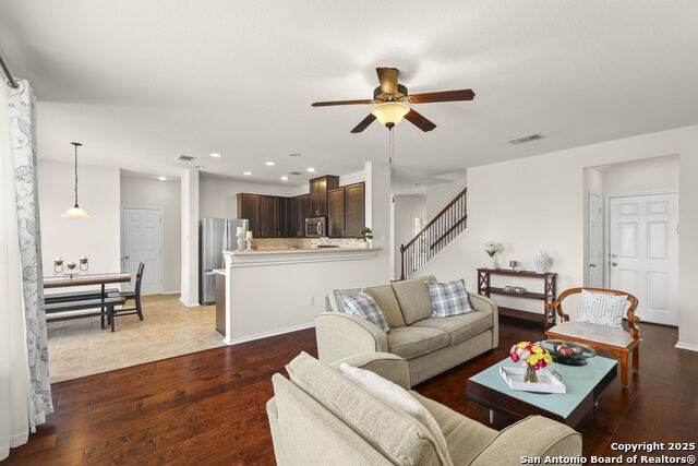 Image 12 of 36 For 922 Spello Cir