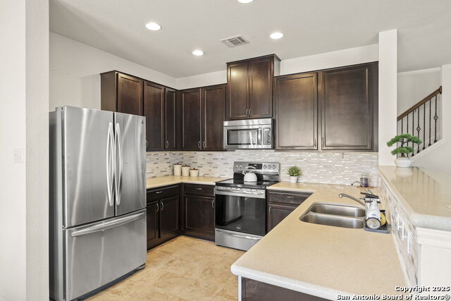 Image 17 of 36 For 922 Spello Cir