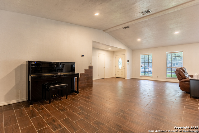 Image 12 of 31 For 13026 Los Espanada