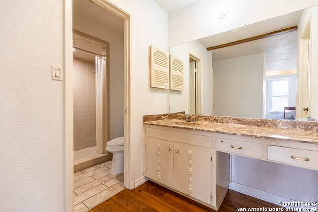 Image 16 of 31 For 13026 Los Espanada