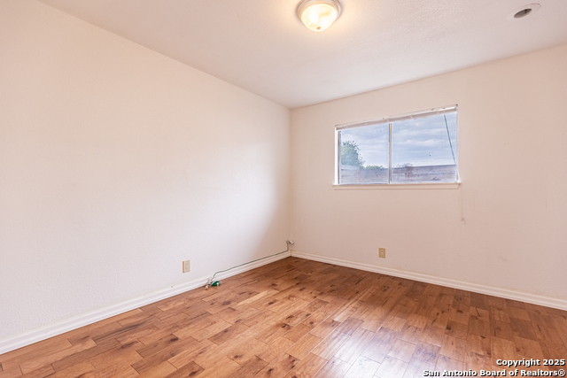 Image 23 of 31 For 13026 Los Espanada