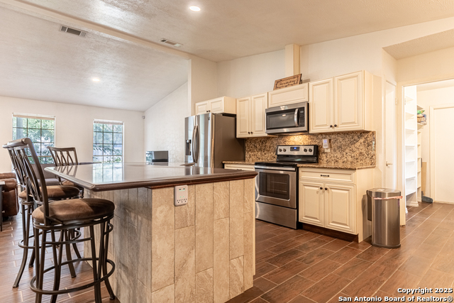 Image 6 of 31 For 13026 Los Espanada