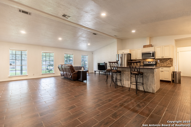 Image 9 of 31 For 13026 Los Espanada