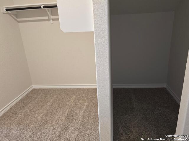 Listing photo id 18 for 21010 Watercourse Way
