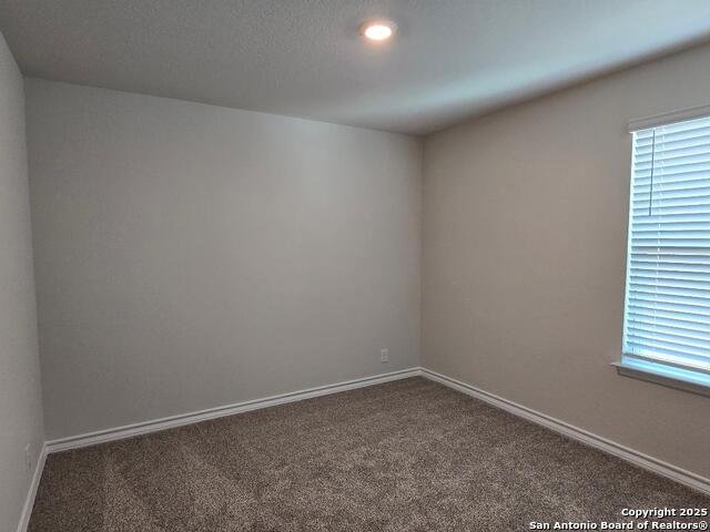 Listing photo id 23 for 21010 Watercourse Way