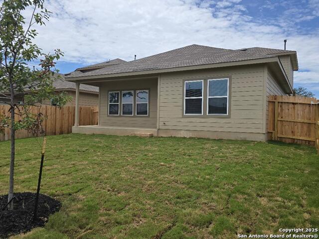 Listing photo id 31 for 21010 Watercourse Way