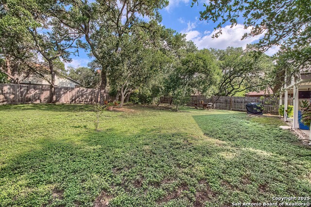 Listing photo id 24 for 9215 Thornbury