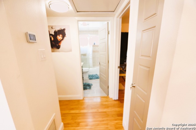 Image 13 of 28 For 8642 Fredericksburg  402