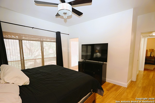 Image 16 of 28 For 8642 Fredericksburg  402