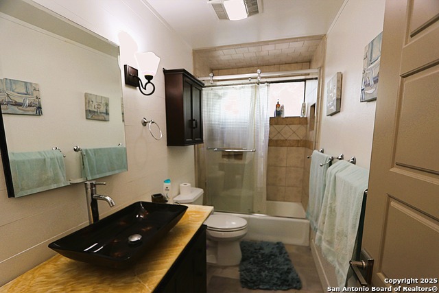 Image 19 of 28 For 8642 Fredericksburg  402