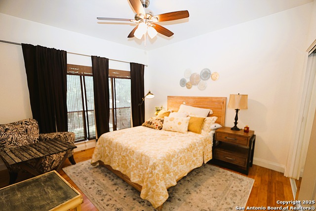Image 20 of 28 For 8642 Fredericksburg  402