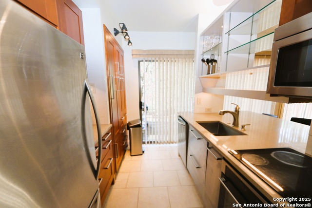 Image 5 of 28 For 8642 Fredericksburg  402