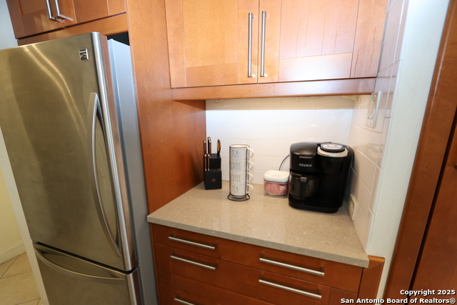 Image 6 of 28 For 8642 Fredericksburg  402