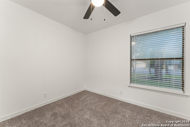 Image 17 of 22 For 307 Delbert  