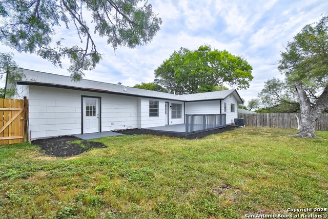 Listing photo id 23 for 9106 Port Hudson