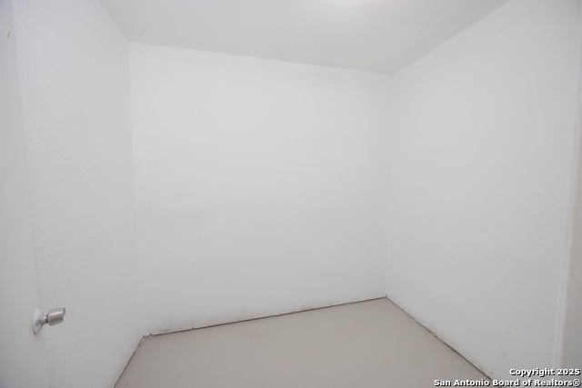 Listing photo id 8 for 9712 Big Geronimo St