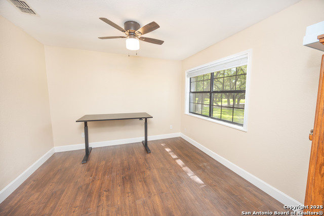 Listing photo id 3 for 9712 Big Geronimo St
