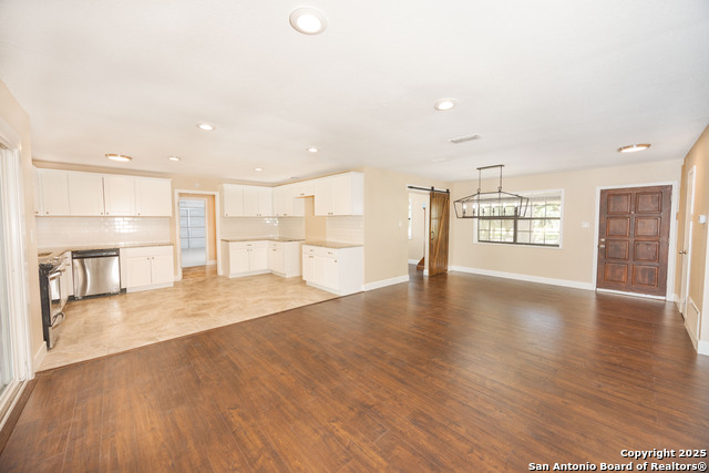 Listing photo id 4 for 9712 Big Geronimo St