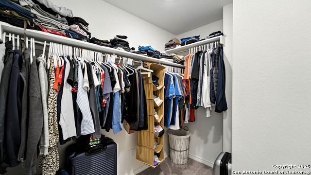 Image 14 of 33 For 419 Blacktail Dr