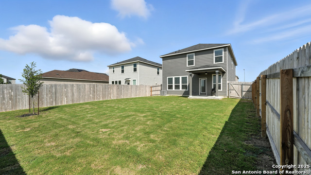 Image 25 of 33 For 419 Blacktail Dr