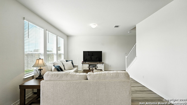 Image 5 of 33 For 419 Blacktail Dr